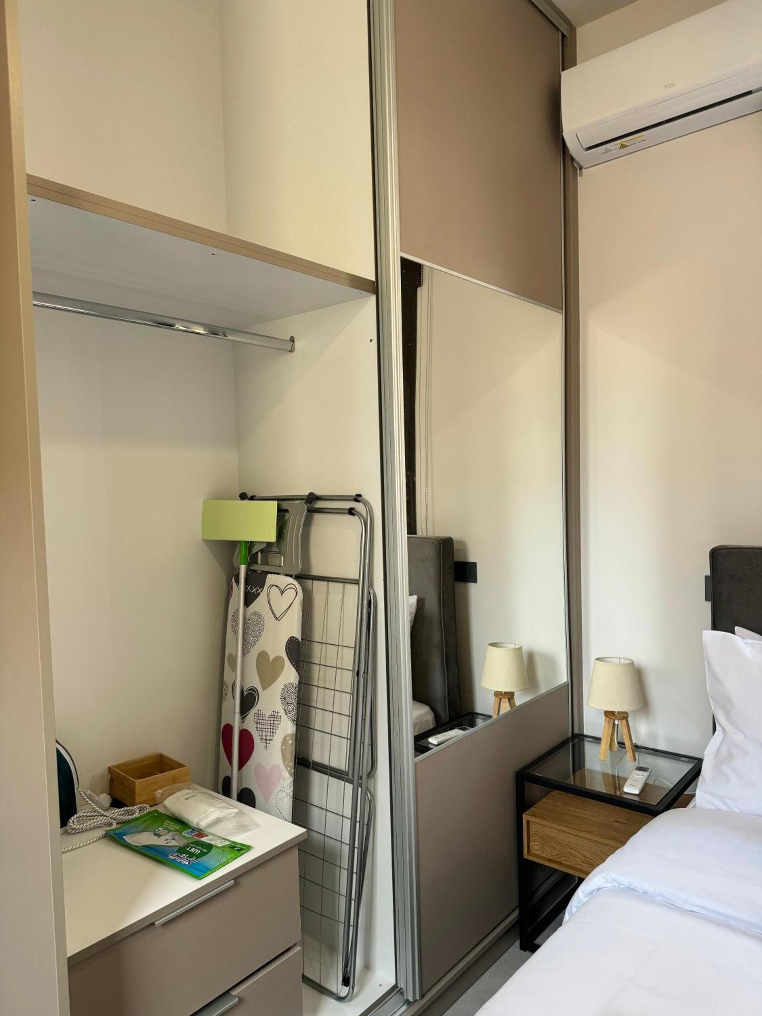 Spacious Apartment Near Monastiraki By Kozy Koala เอเธนส์ ภายนอก รูปภาพ