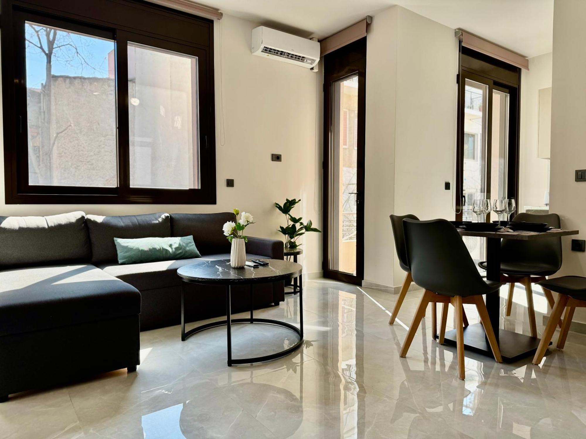 Spacious Apartment Near Monastiraki By Kozy Koala เอเธนส์ ภายนอก รูปภาพ